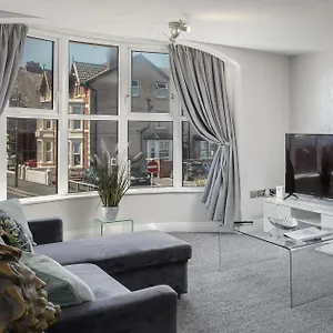 The Place By Sasco - Free Parking Apartment Blackpool